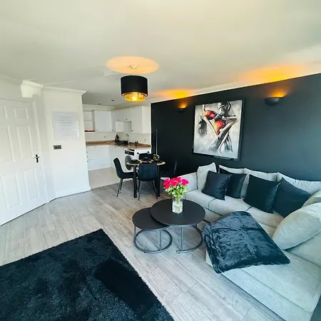 The Tipsy Turtle - Stylish 2 Bed Flat With Parking Apartment Whitstable Exterior photo