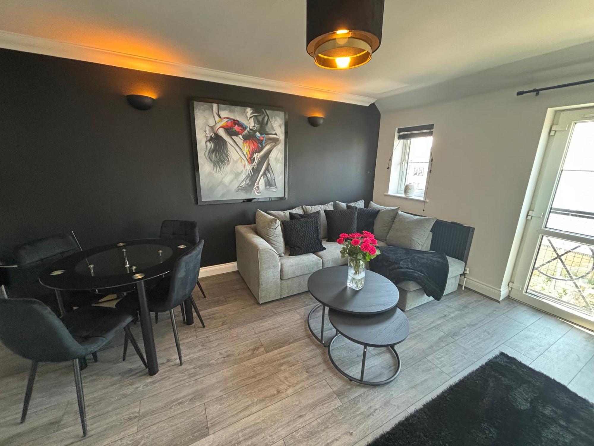 Apartment The Tipsy Turtle - Stylish 2 Bed Flat With Parking *